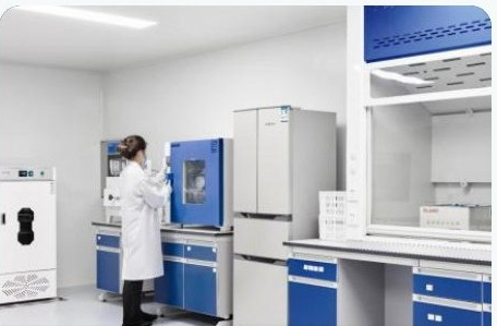 GMP cleanroom and R&D laboratory